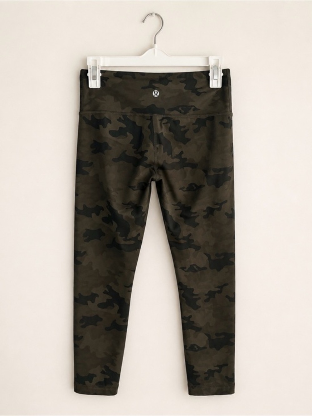 Lululemon Camo Cropped Leggings Sz 4